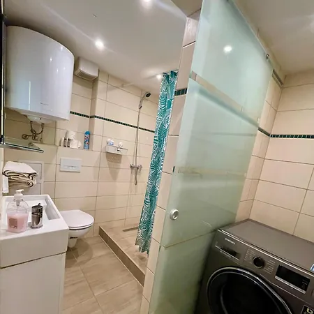In Apartman *